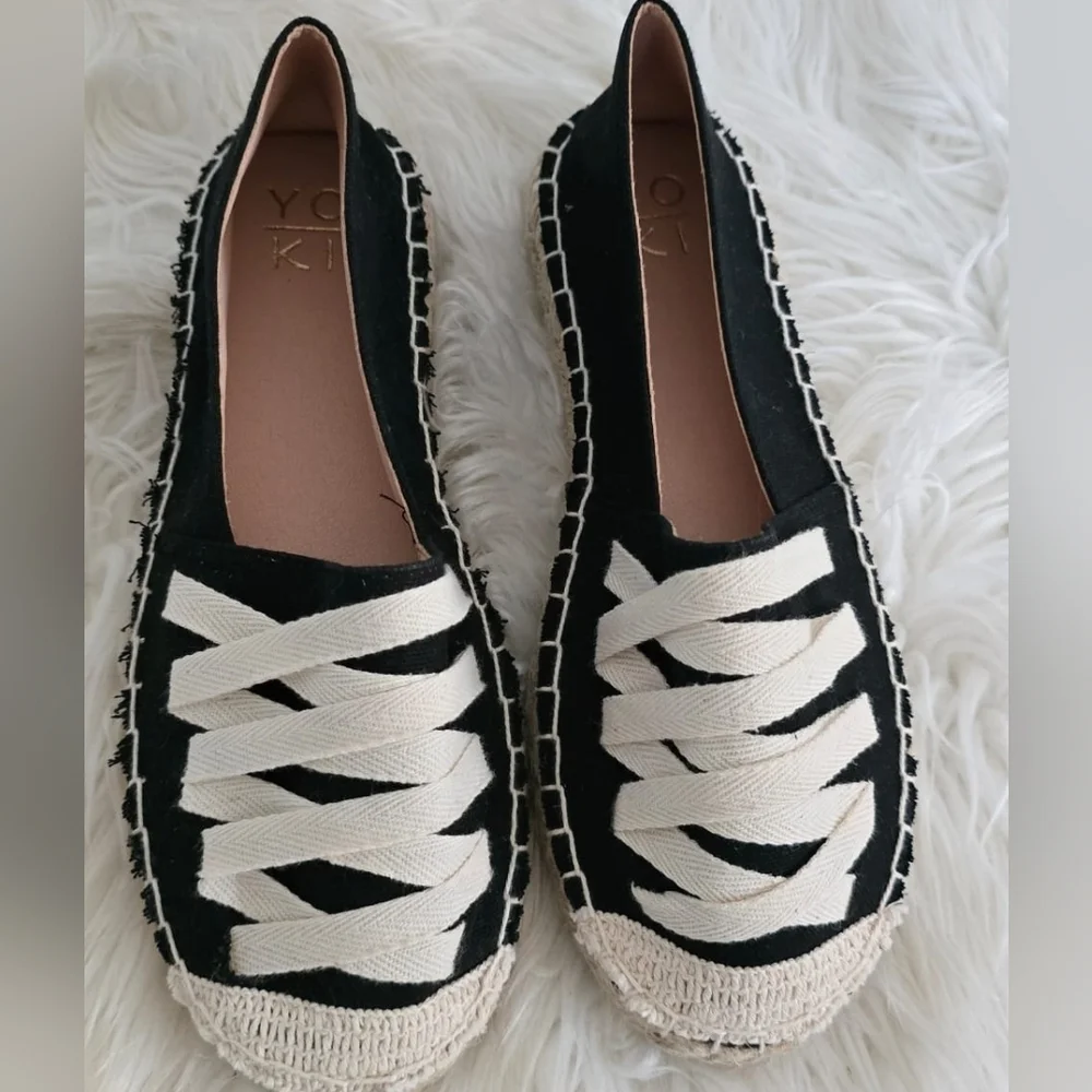 Yoki Lela Slip on Black Women's Espadrilles Size 6 🌴